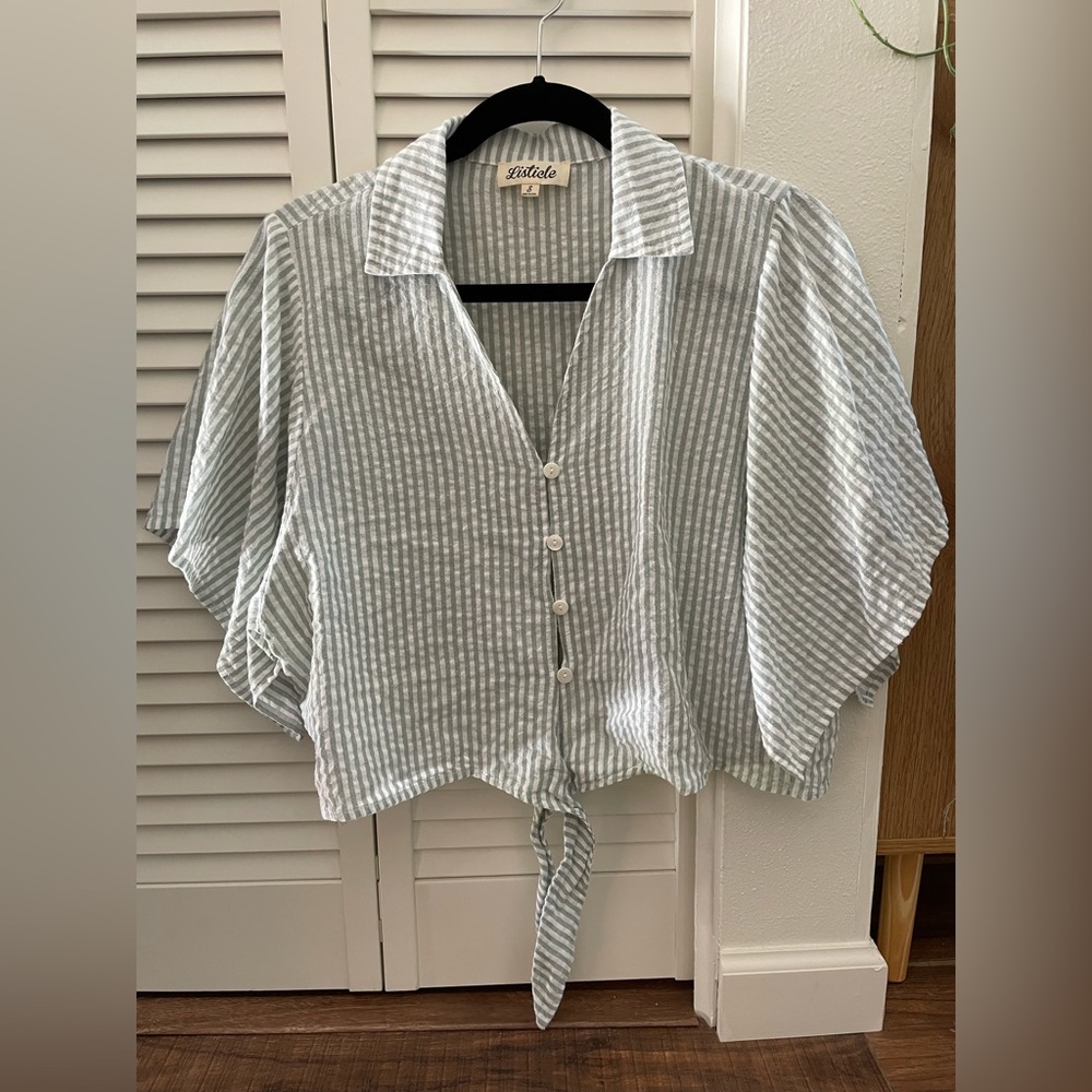 Listicle Cropped Top